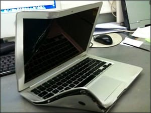 Выпрямление вмятин на Macbook